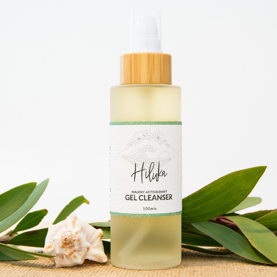 Hiluka Maleny Antioxidant Gel Cleanser - A herbaceous cocktail of superfoods, delivering deep cleansing and an antioxidant boost. A sulphate-free blend, it works to remove damaging environmental pollutants, preventing free radical damage that can lead to premature ageing.